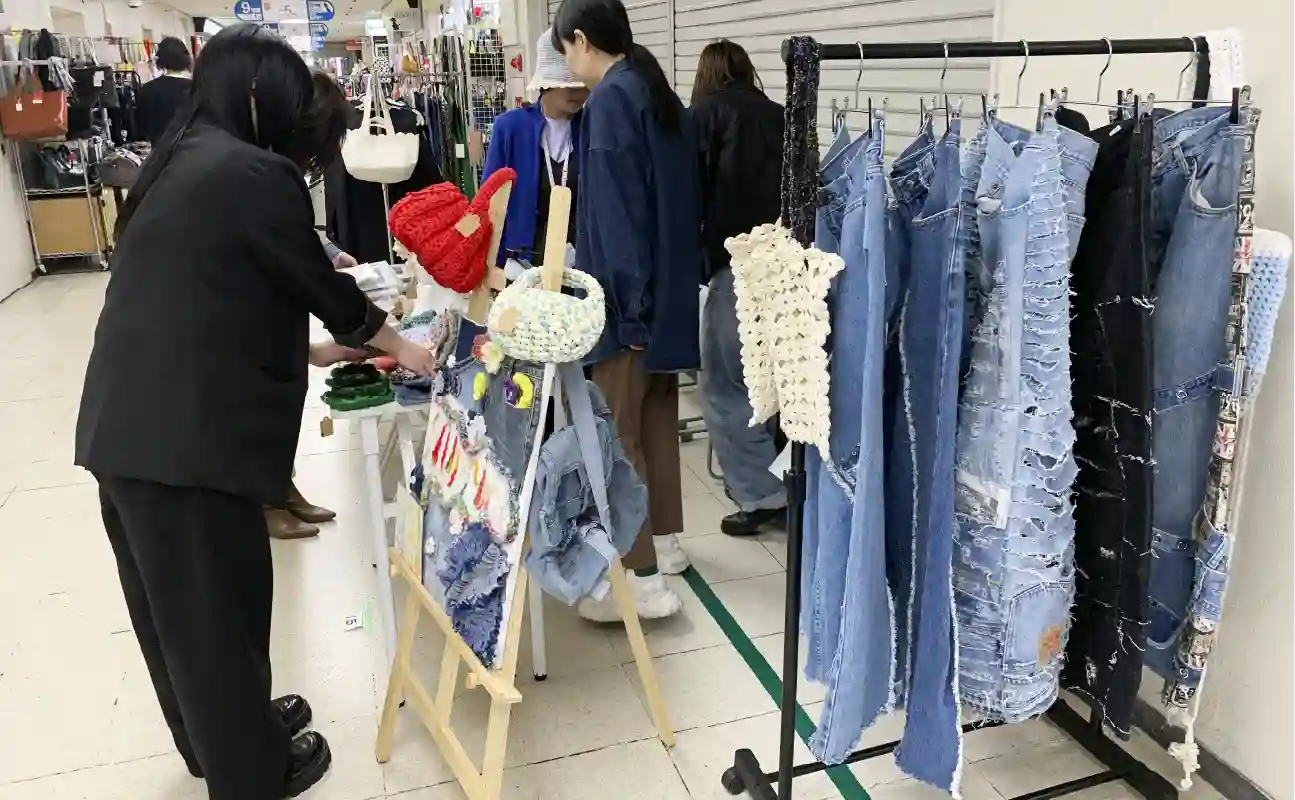 フリマ出店 デニムリメイク