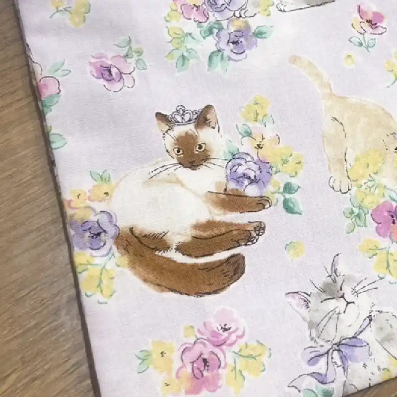 猫柄のアップデザイン