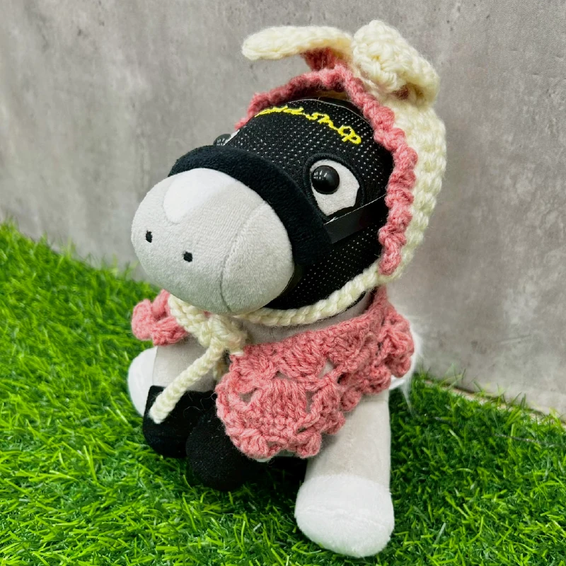 横から見たぬいぐるみの着用写真